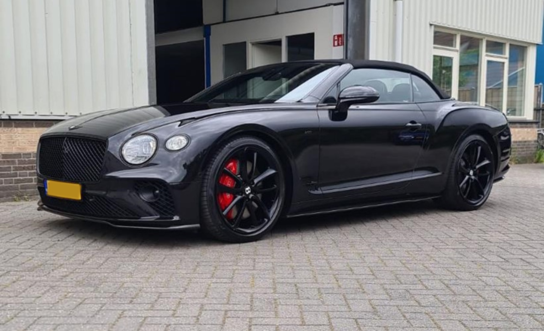 afbeeldinf bentley blur