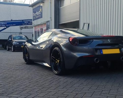 afbeelding geblurd kenteken ferrari 2